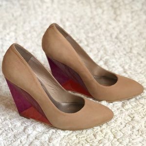 Rachel Roy Beige Suede Wedge Size 6 closed toe